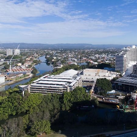 Broadbeach Savannah Resort Екстериор снимка