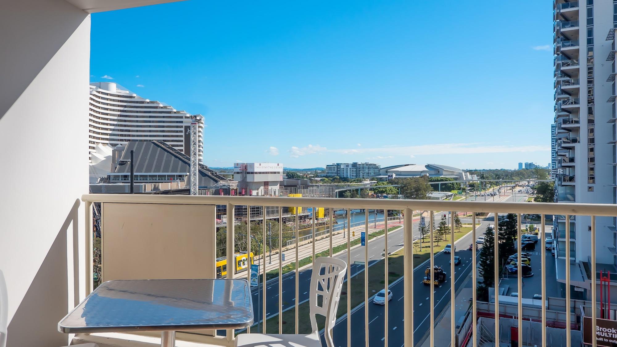 Broadbeach Savannah Resort Екстериор снимка